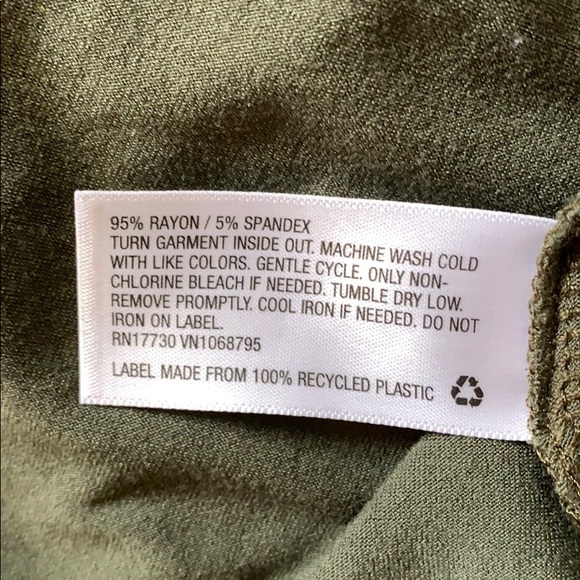 A.New.Day Gold Sheen Rayon Blend Stretch Womens Size S Green Pullover Dressy Top - Picture 8 of 8